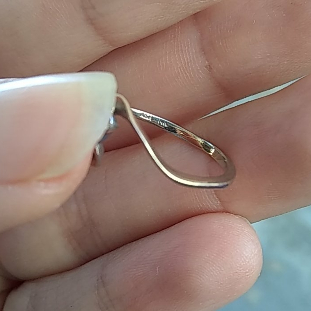 14k white gold ring with a pink gem. - Picture 6 of 6